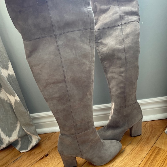Louis et Cie over the knee gray suede boots - Picture 2 of 3